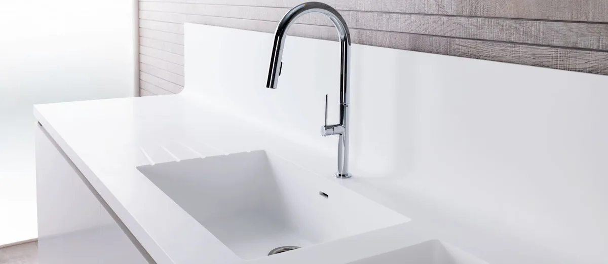 Столешница Solid Surface с интегрированной раковиной без шва